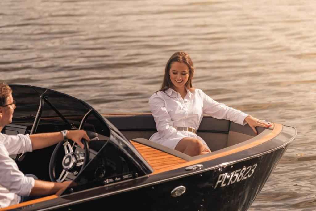 Motorboot Flying Shark 5.7 Bowrider