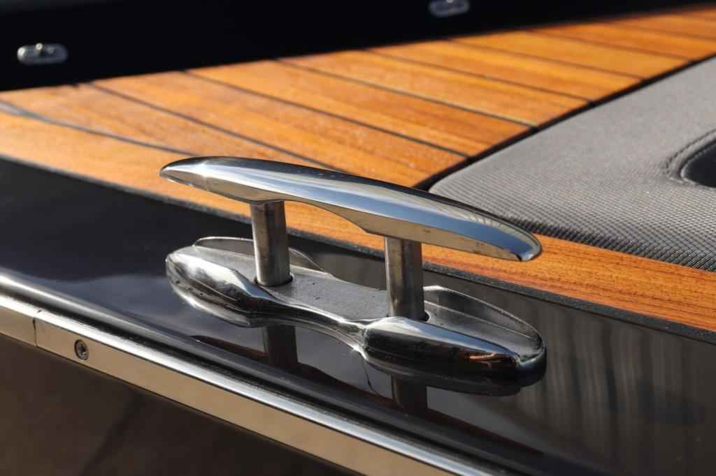 Motorboot VTS Boats Flying Shark 5.7 Bowrider