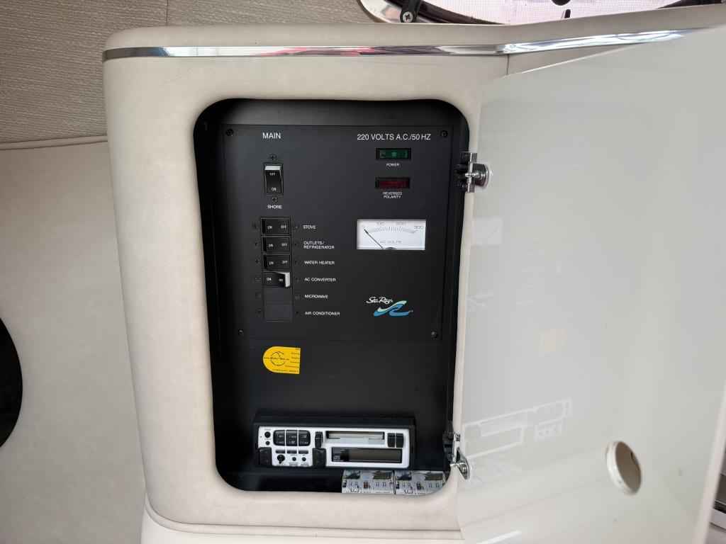 Motorboot Sea Ray 270 Sundancer