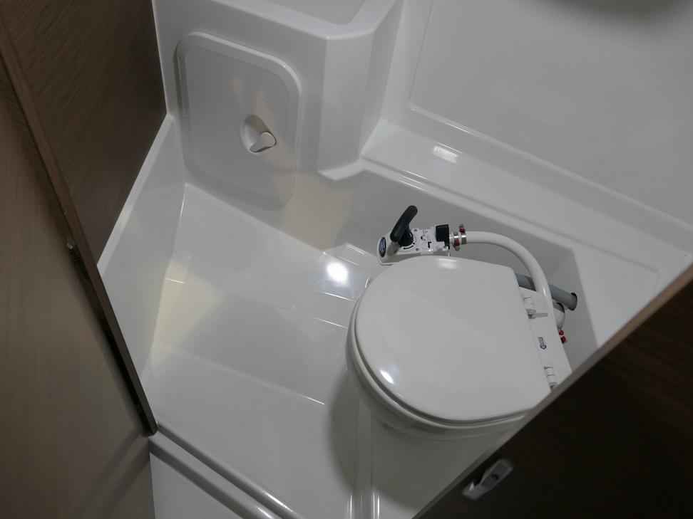 Motorboot Beneteau Antares 7 OB V2 mit DF200APX