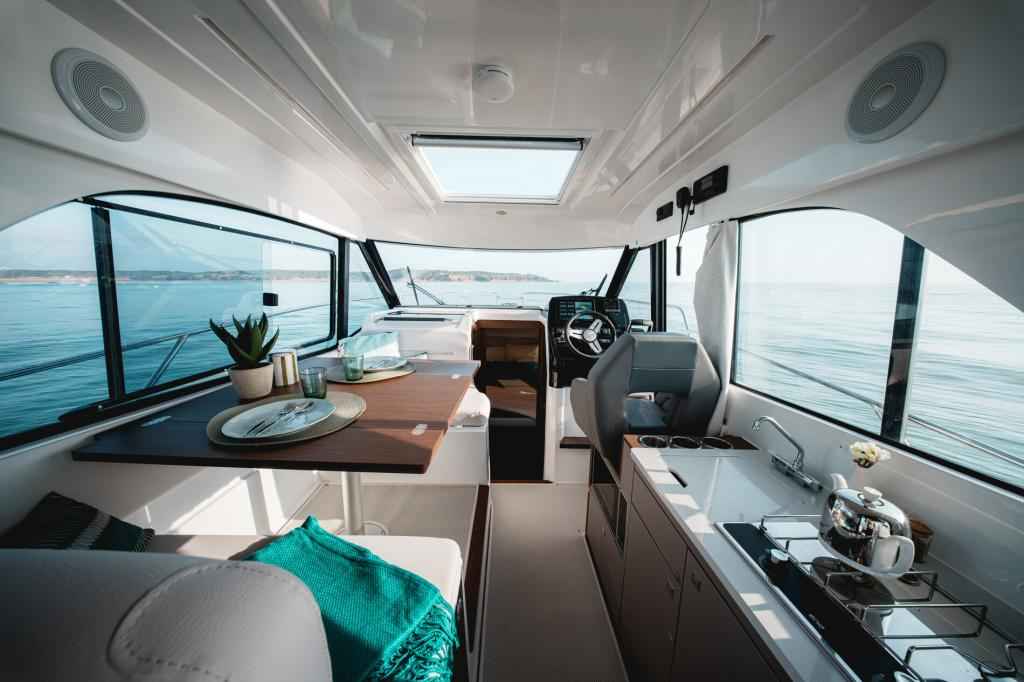 Motorboot Beneteau Antares 9 V2 New Modell !!!