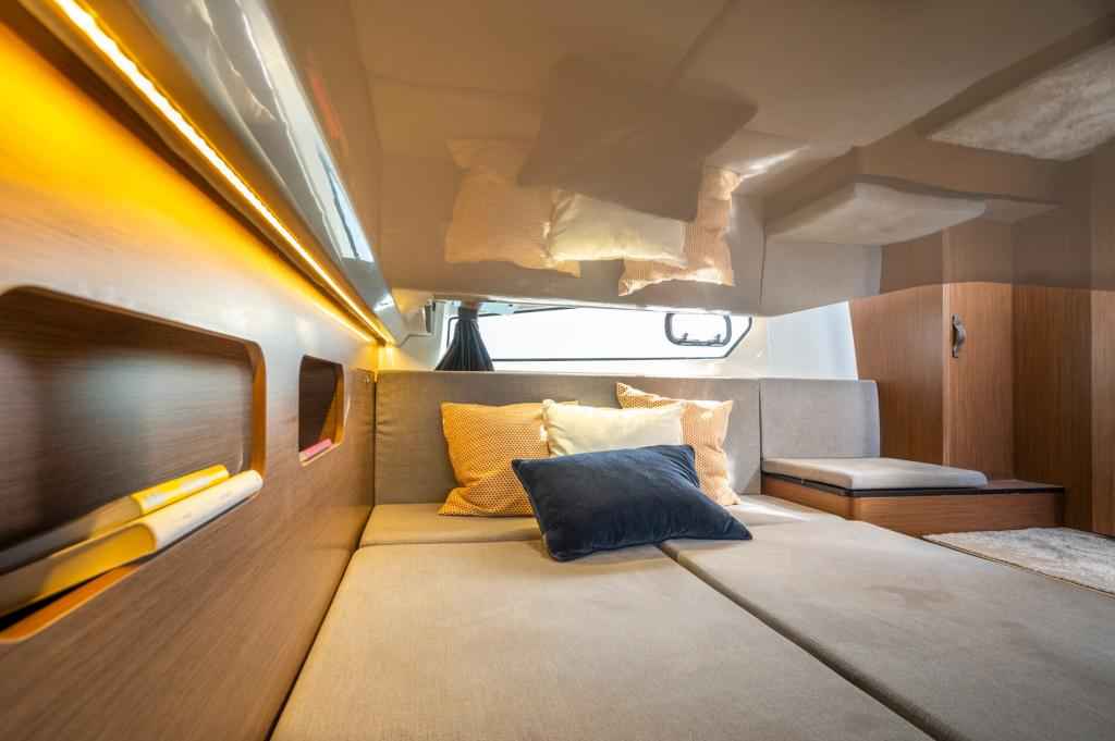 Motorboot Beneteau Antares 11  Coupe TOP Ausstattung !!!