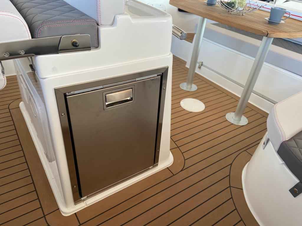 Motorboot Saver 750 W.A. mit Suzuki DF 250 APX