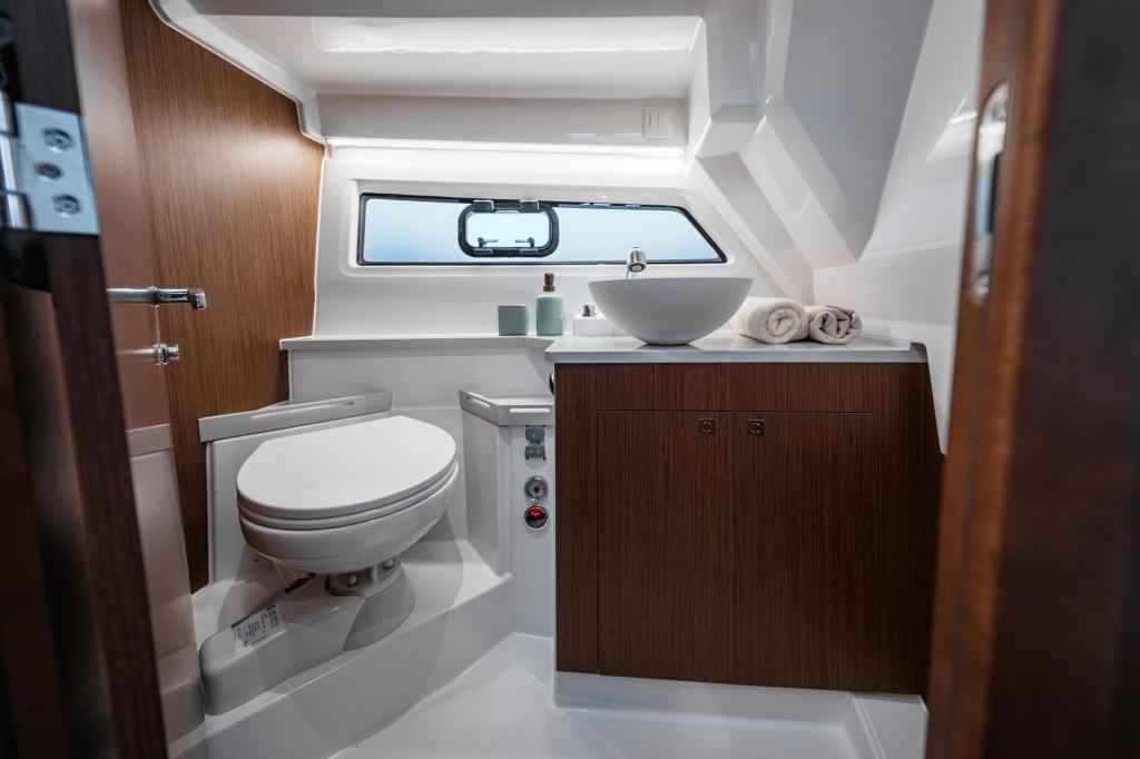 Motorboot Beneteau Antares 9 V2 sofort Verfügbar