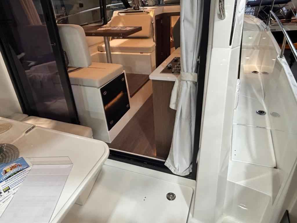 Motorboot Beneteau Antares 9 V2 sofort Verfügbar