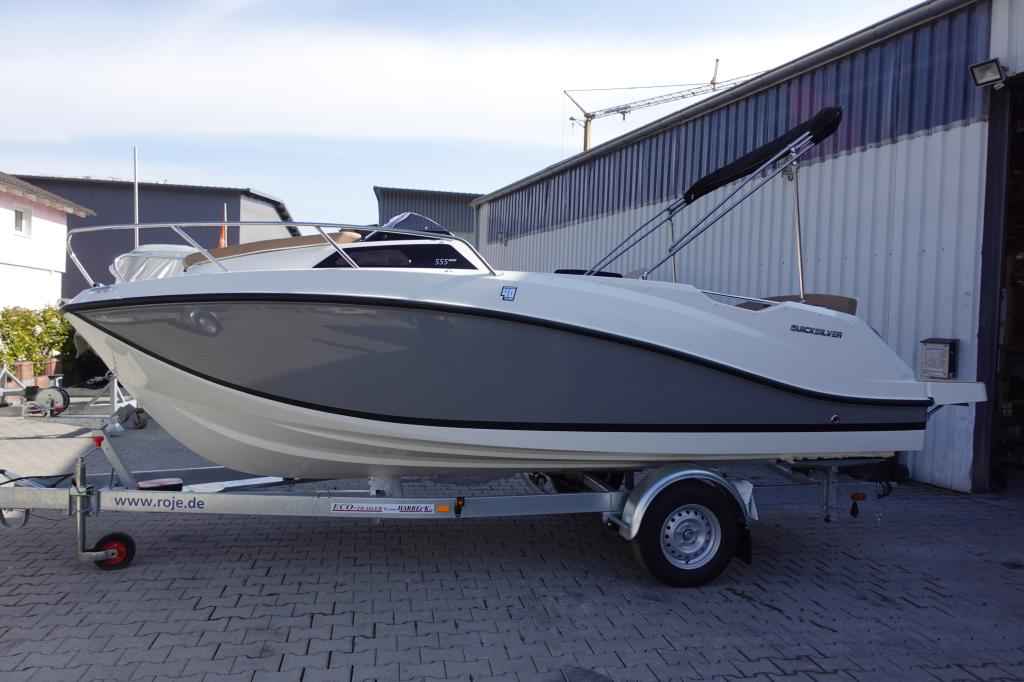 Motorboot Quicksilver Activ 555 Cabin & Trailer (auf Lager)