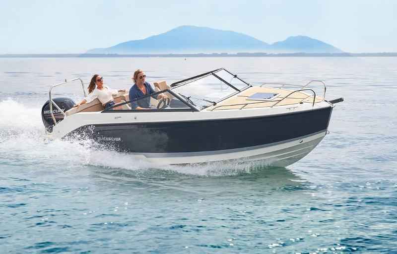 Motorboot Quicksilver Activ 605 Cruiser & Trailer (Lagerboot)