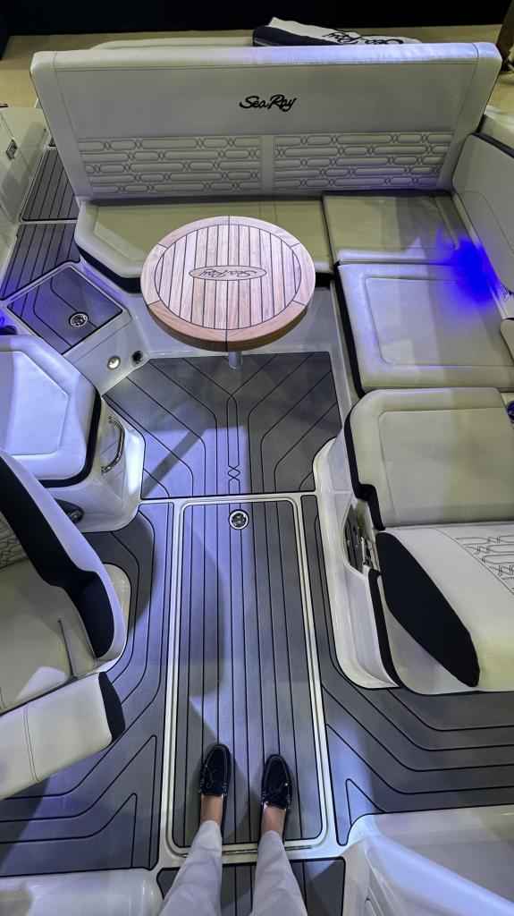 Motorboot Sea Ray SPXE 210 *HOT SUMMER SALE*