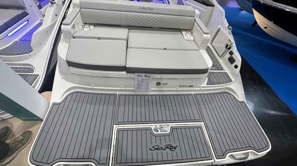 Motorboot Sea Ray SDXE 290 (NEU auf Bestellung)