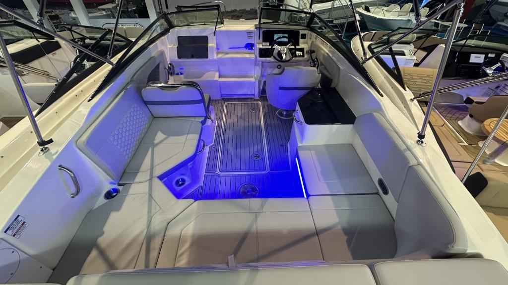 Motorboot Sea Ray Sunsport (SSE) 230 (Lagerboot)