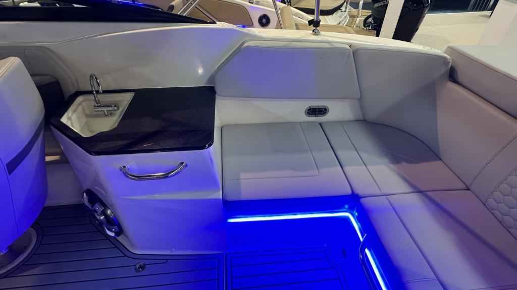 Motorboot Sea Ray Sunsport (SSE) 230 (Lagerboot)