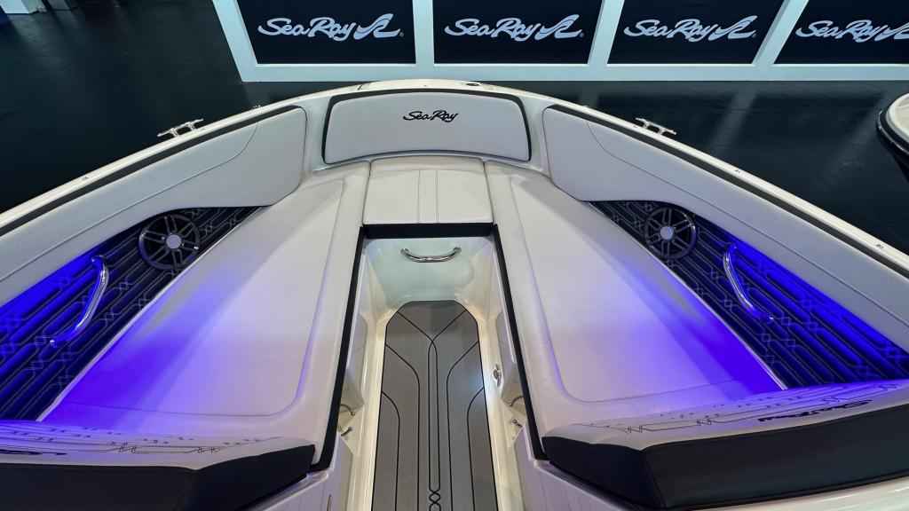 Motorboot Sea Ray SPXE 190 (Lagerboot) *RESERVIERT*