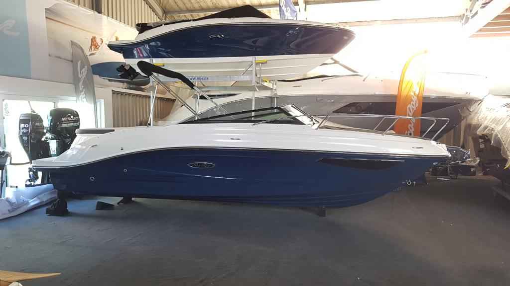Motorboot Sea Ray Sunsport (SSE) 230 & Trailer (1. Hand)