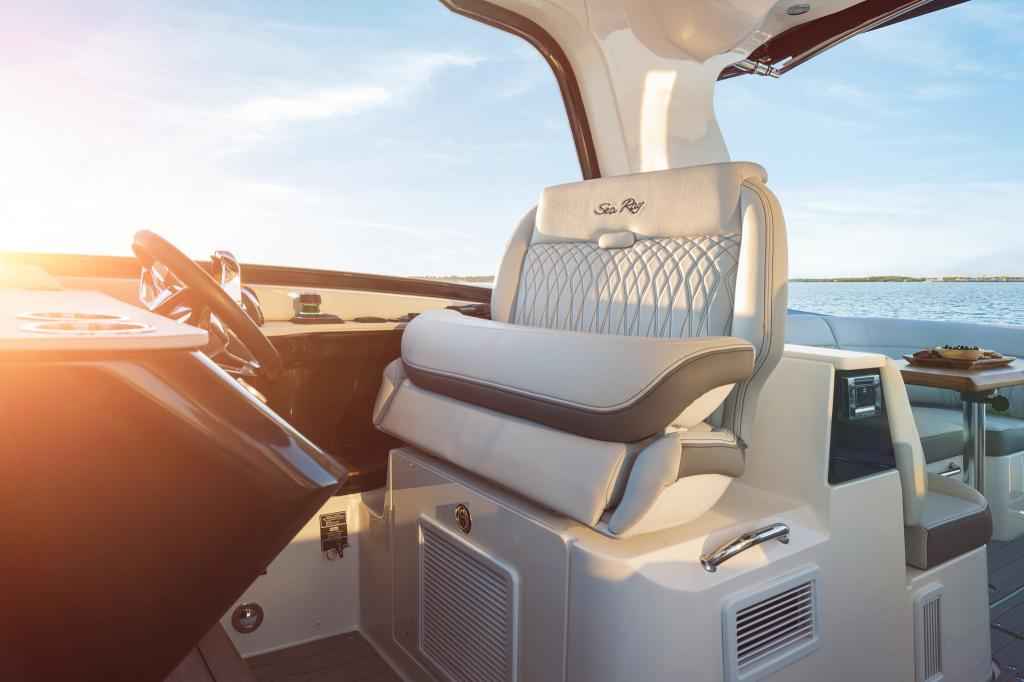 Motorboot Sea Ray Sundancer (DA) 370