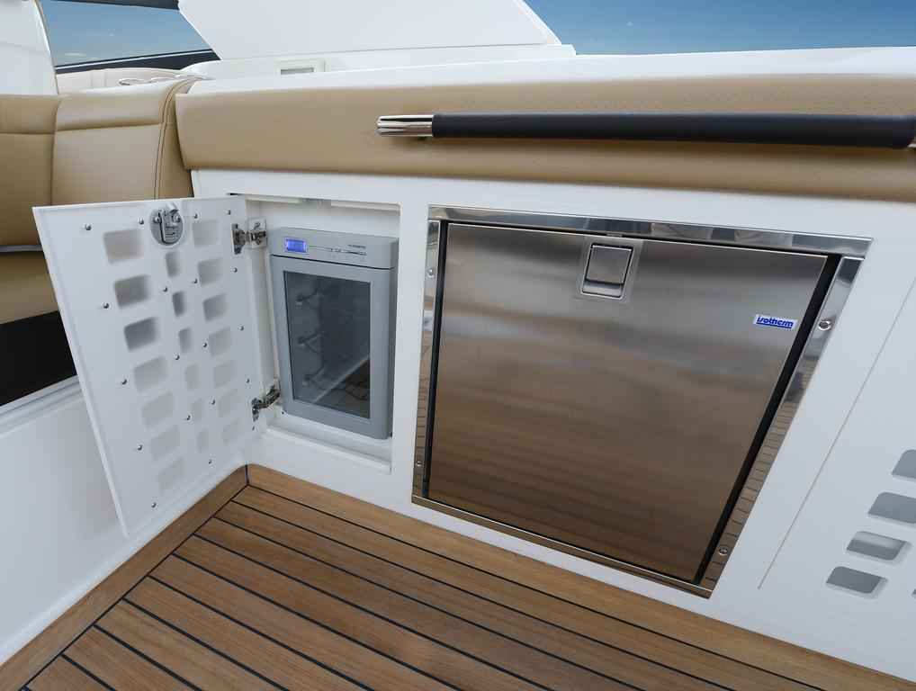 Motorboot Sea Ray SLX 400 ENTERTAINER (NEU auf Bestellung)
