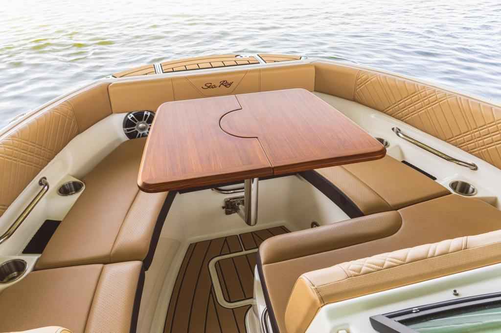 Motorboot Sea Ray SDX230E & Trailer mit LIEGEPLATZ (NEU auf Bestellung)