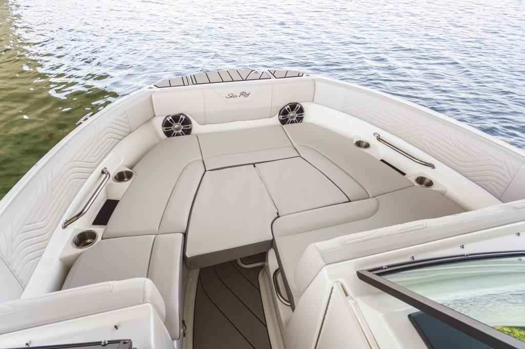 Motorboot Sea Ray SDX230E SURF & Trailer mit LIEGEPLATZ (NEU auf Bestellung)