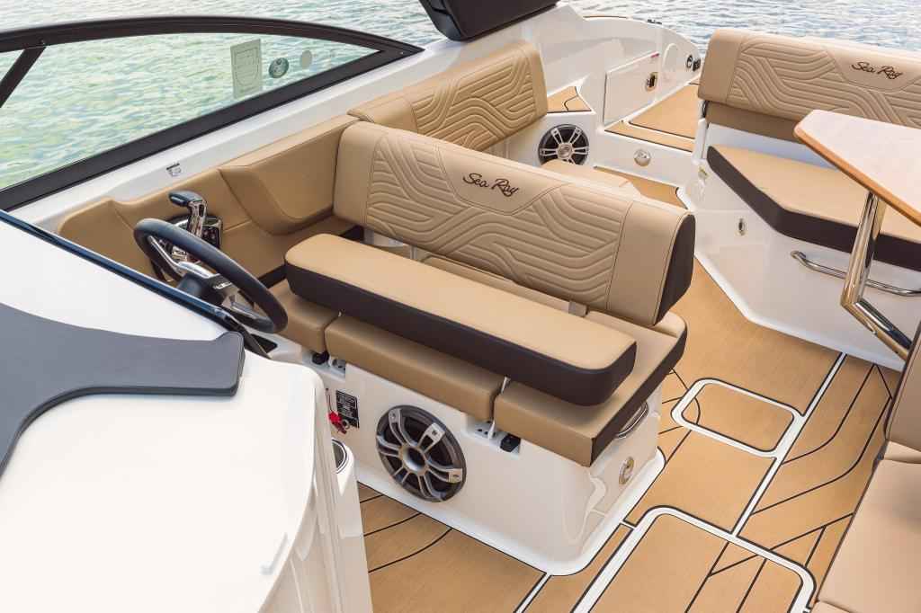 Motorboot Sea Ray SDX250E & Trailer mit LIEGEPLATZ (Lagerboot)
