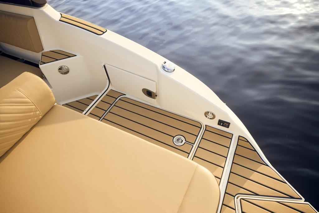 Motorboot Sea Ray SDX270E & Trailer mit LIEGEPLATZ (NEU auf Bestellung)