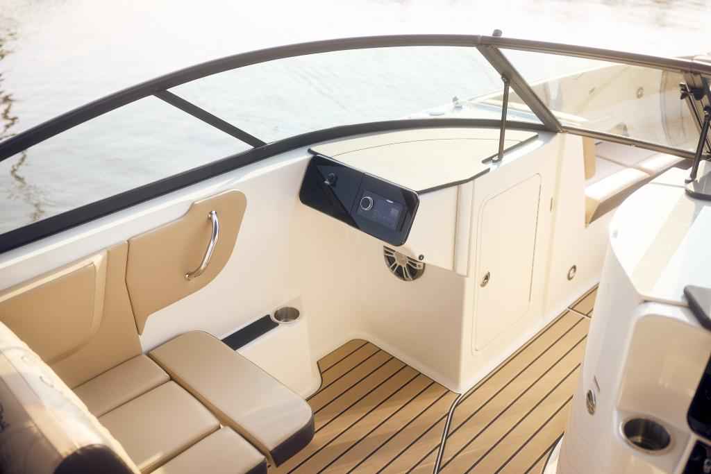 Motorboot Sea Ray SDX270E & Trailer mit LIEGEPLATZ (NEU auf Bestellung)