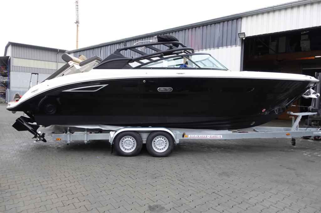 Motorboot Sea Ray SDX 270 SURF EU & Trailer mit LIEGEPLATZ (Vorführboot)