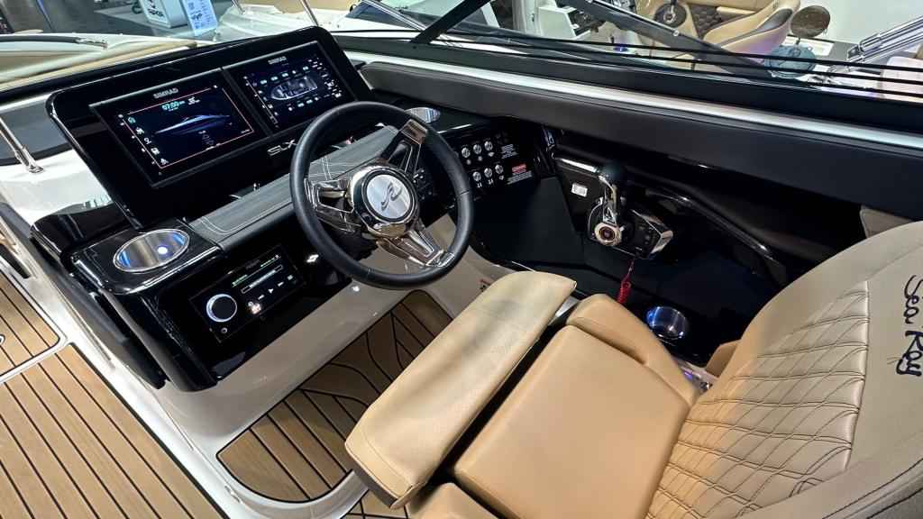 Motorboot Sea Ray SLX260E & Trailer mit LIEGEPLATZ (NEU auf Bestellung)