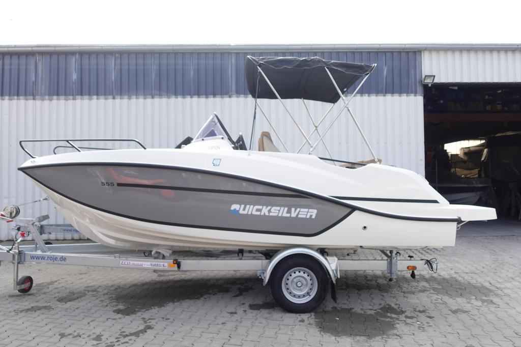 Motorboot Quicksilver Activ 555 Open & Trailer (auf Lager)