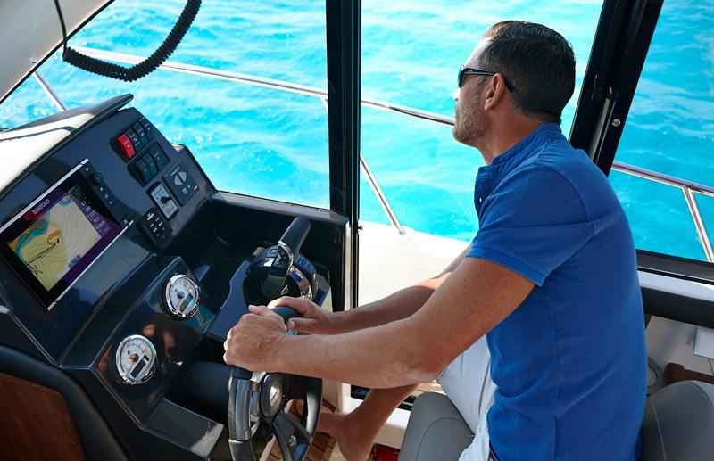 Motorboot Quicksilver Activ 905 Weekend, Inboard (NEU auf Bestellung)