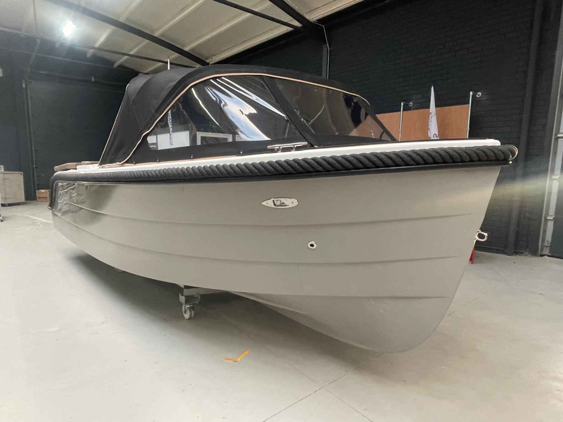 Motorboot Riomar 620