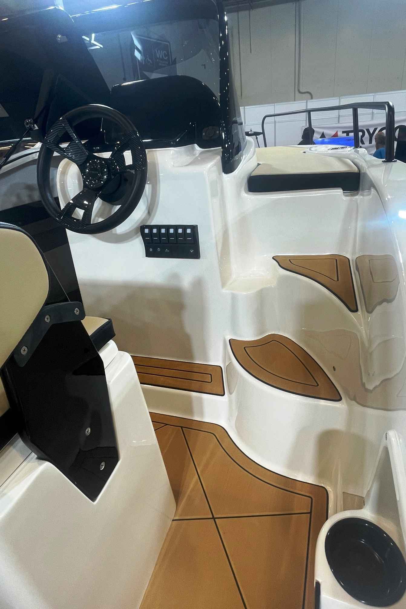 Motorboot Nireus Ω53 Elegance
