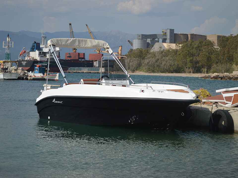 Motorboot Nireus Ω53 Pleasure