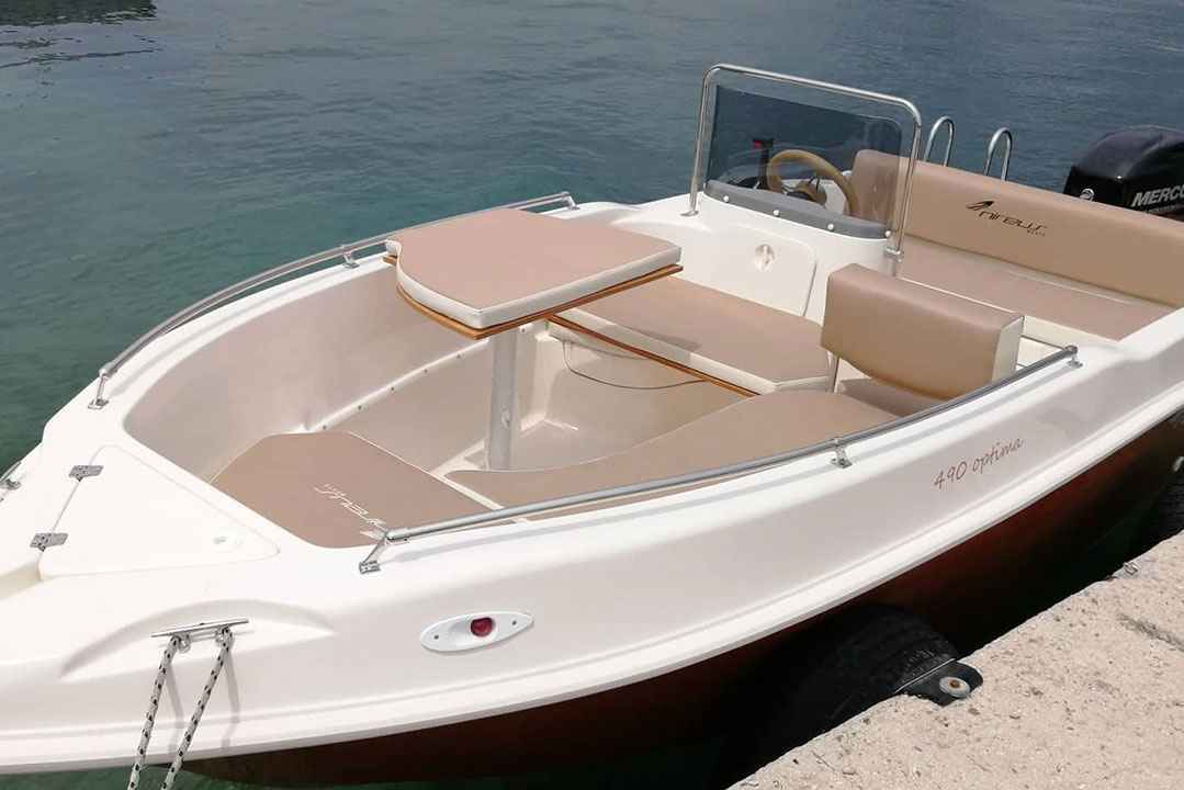 Motorboot Nireus 490 Optima