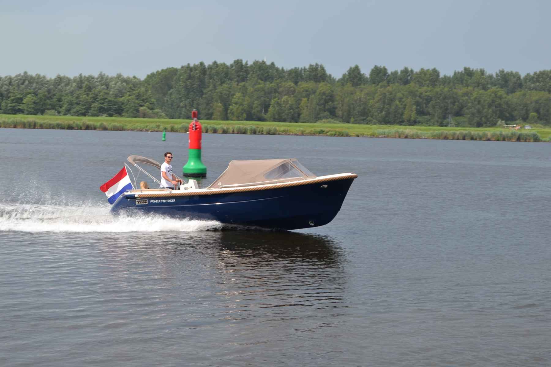 Motorboot PRIMEUR 700 Tender