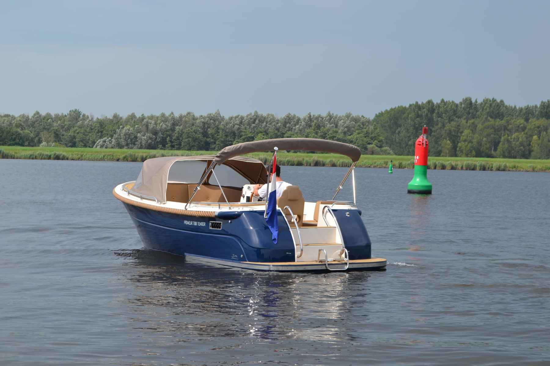 Motorboot PRIMEUR 700 Tender