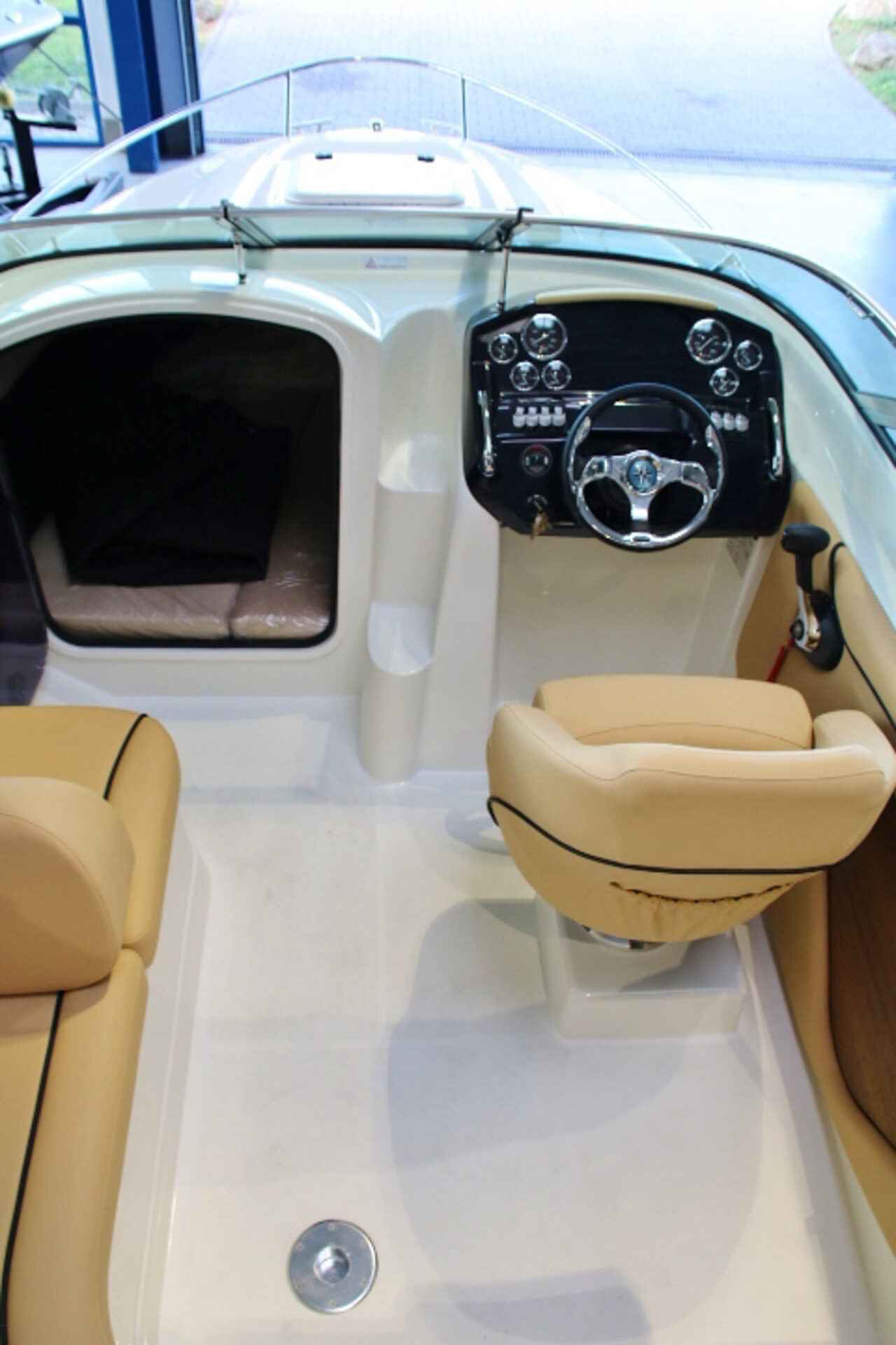 Motorboot Auster 680 CC