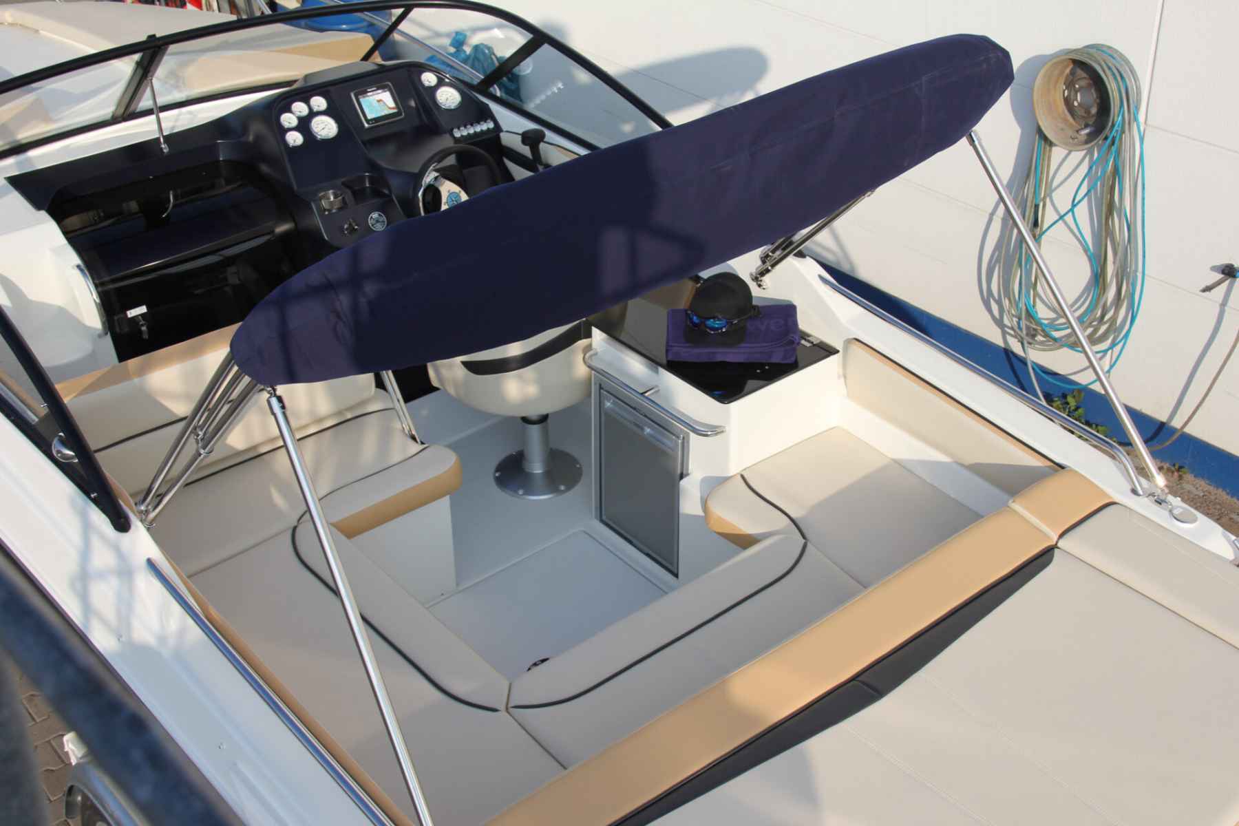Motorboot Auster 740 CC
