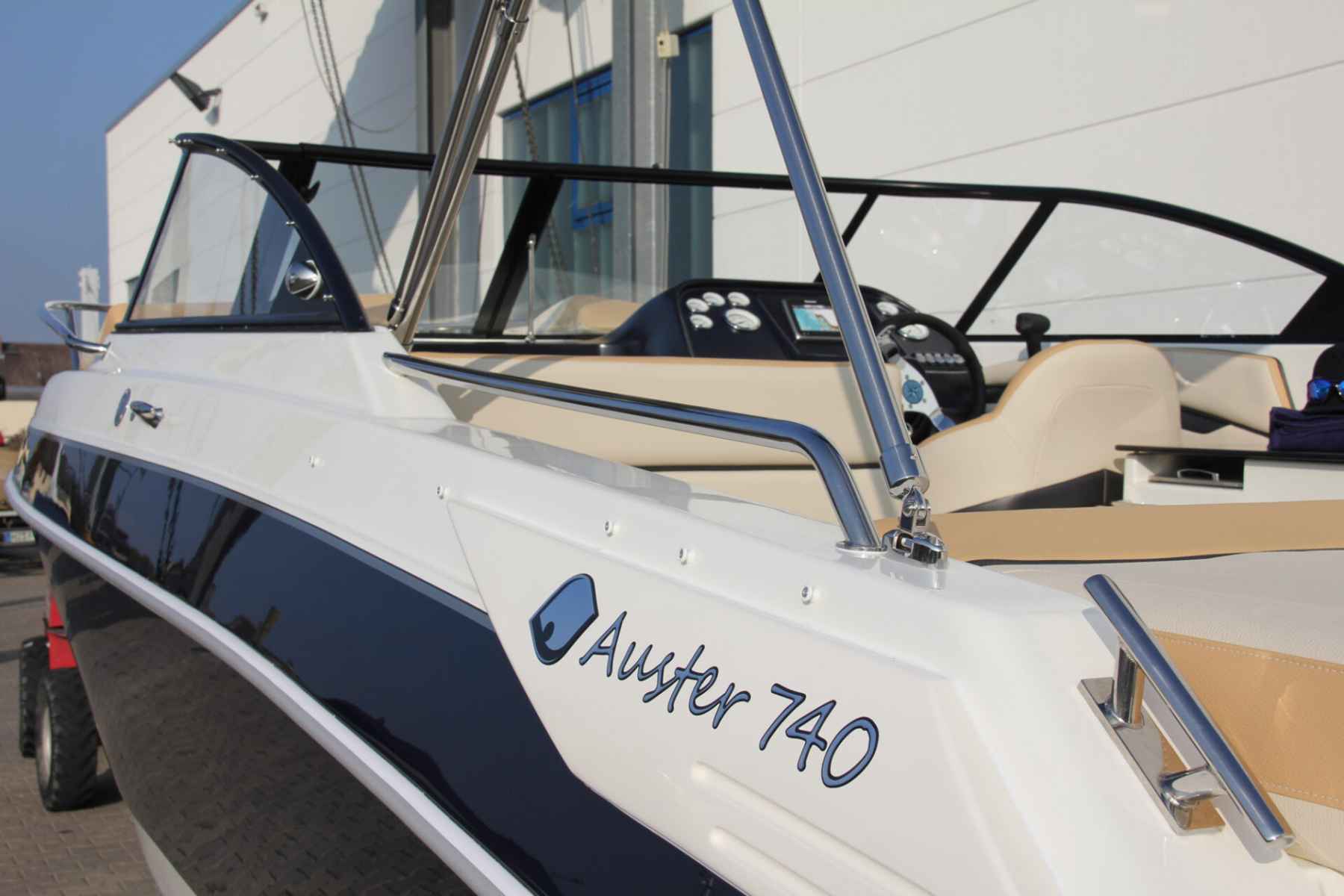 Motorboot Auster 740 CC
