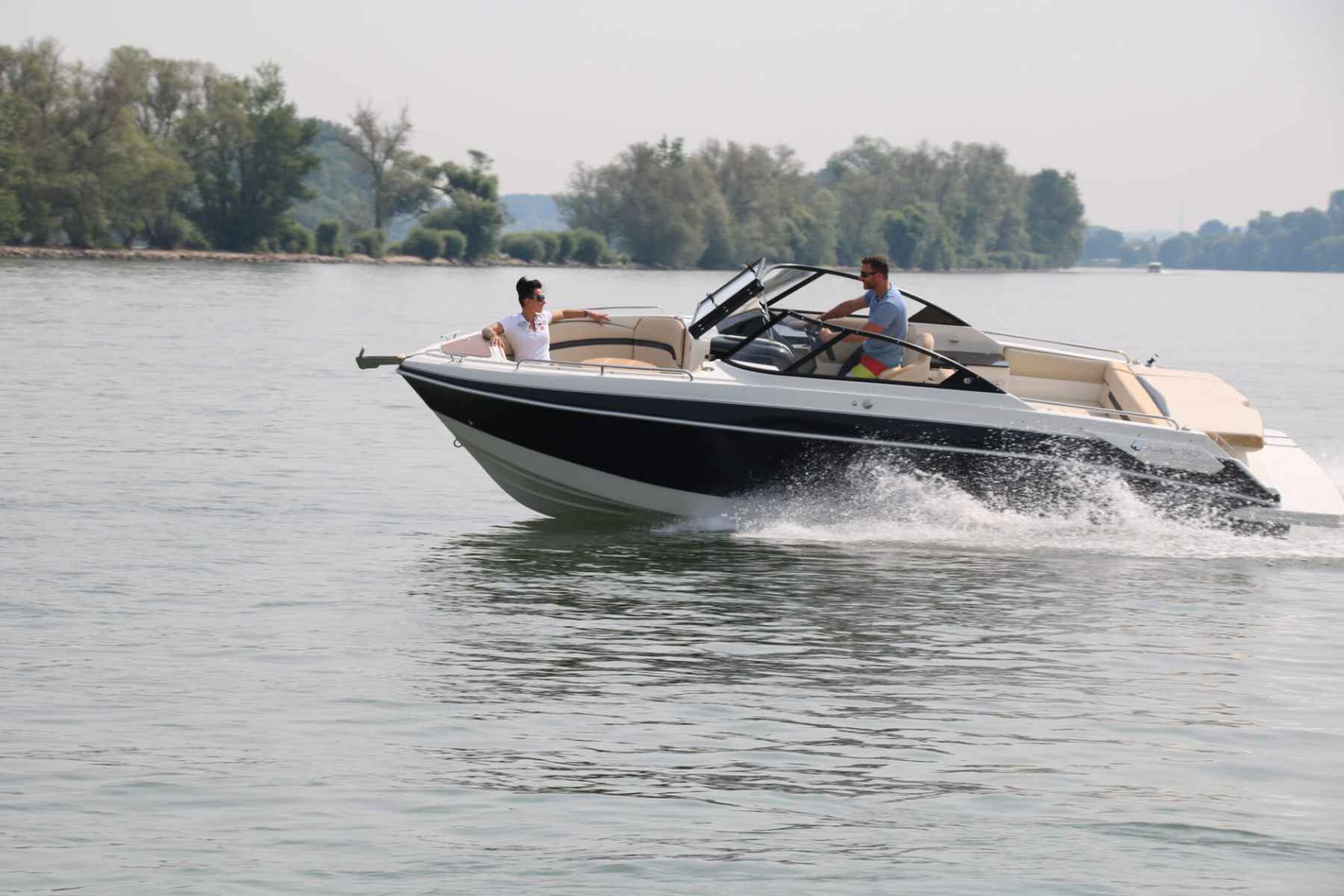 Motorboot Auster 740 BR