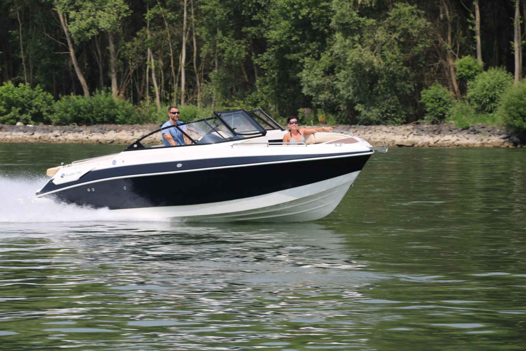 Motorboot Auster 740 BR