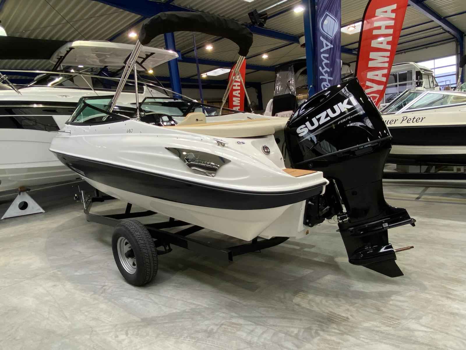 Motorboot AUSTER 680 CC OB
