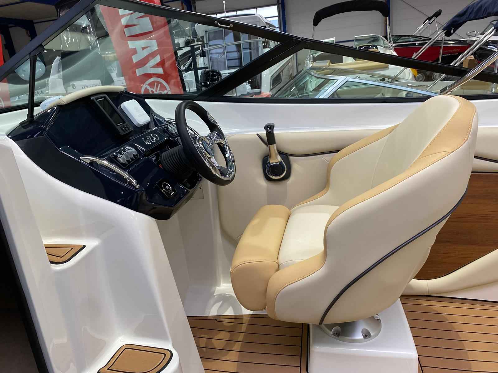 Motorboot Suzuki DF100