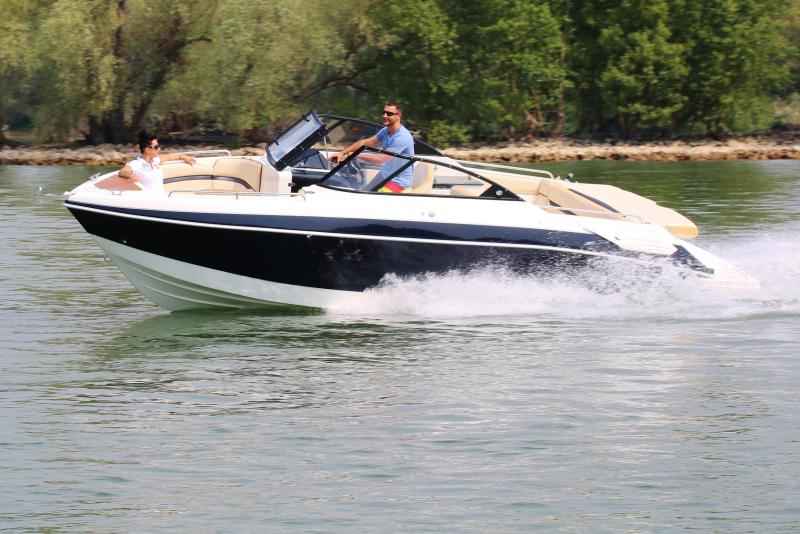 Motorboot AUSTER 740 BR