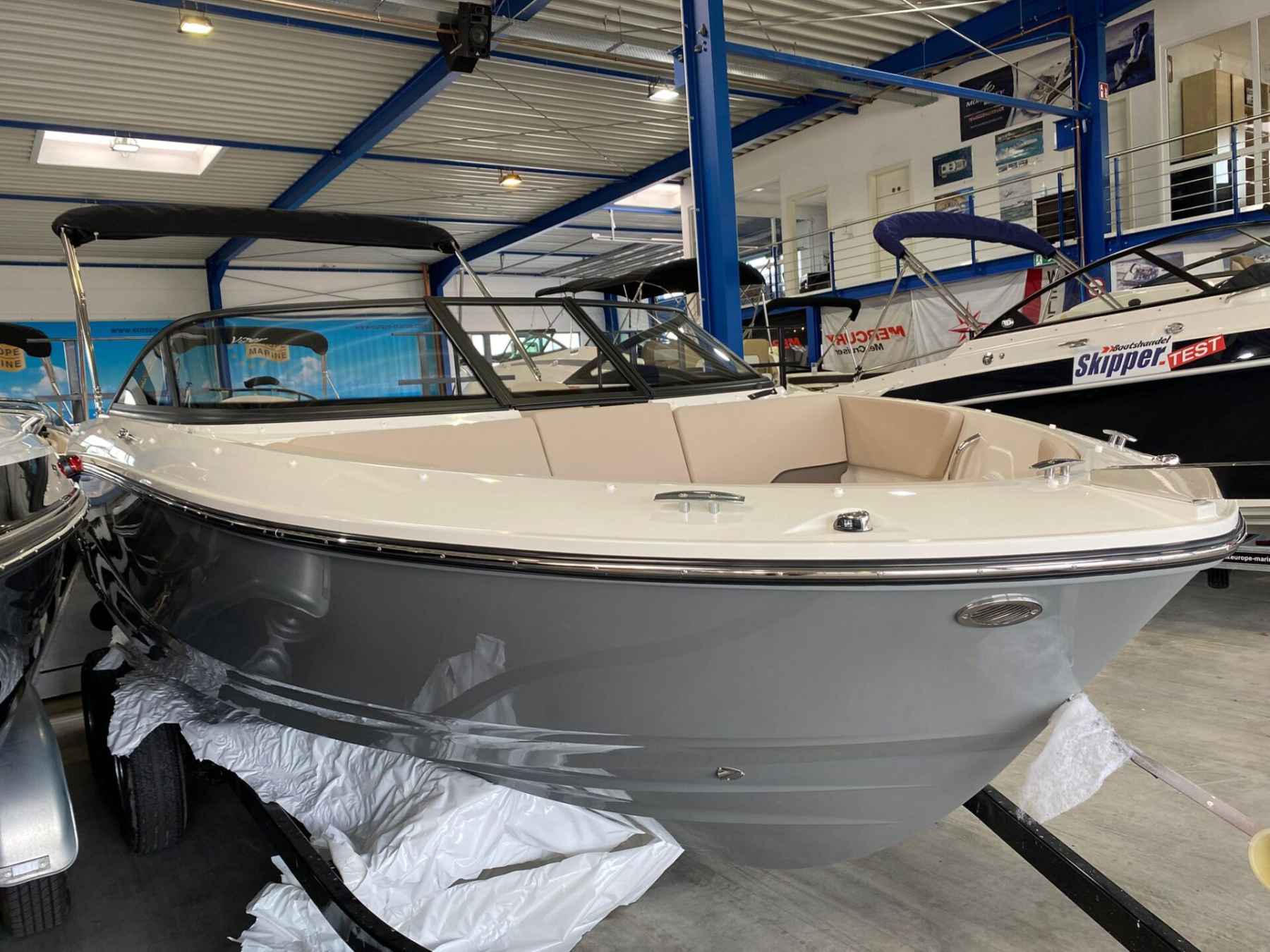 Motorboot Bayliner V20i