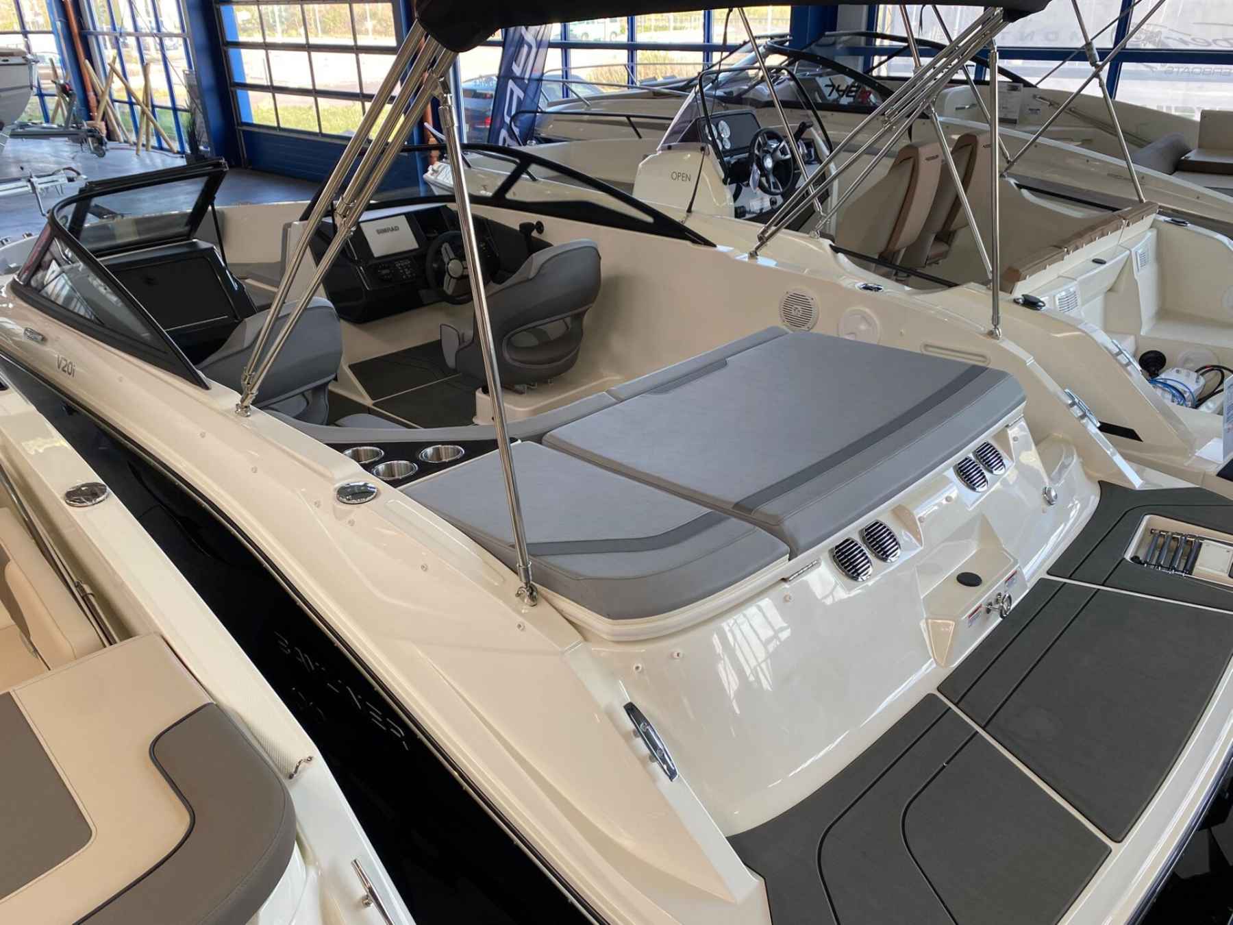Motorboot Bayliner V20i