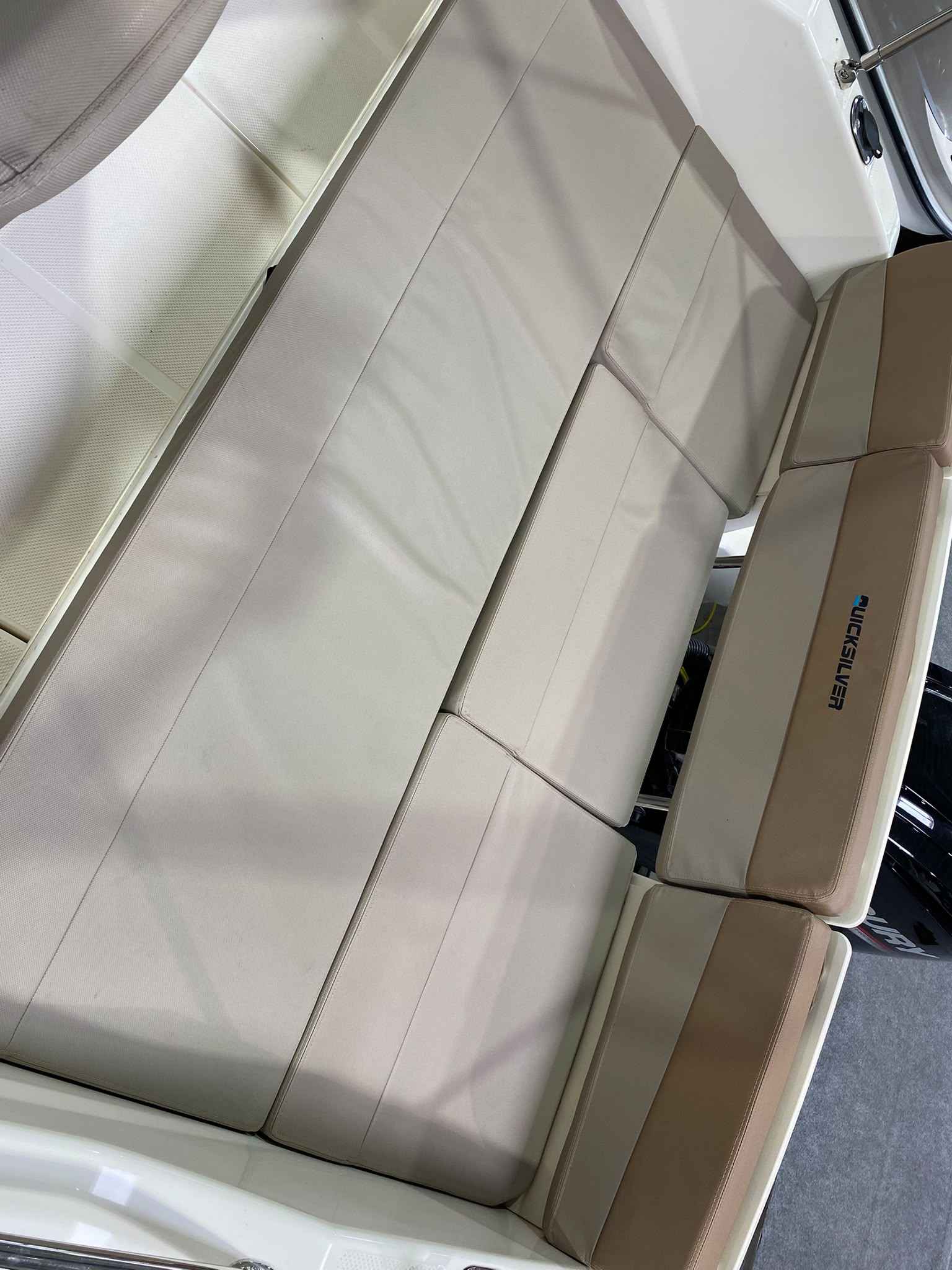 Motorboot Quicksilver Activ 555 Cabin