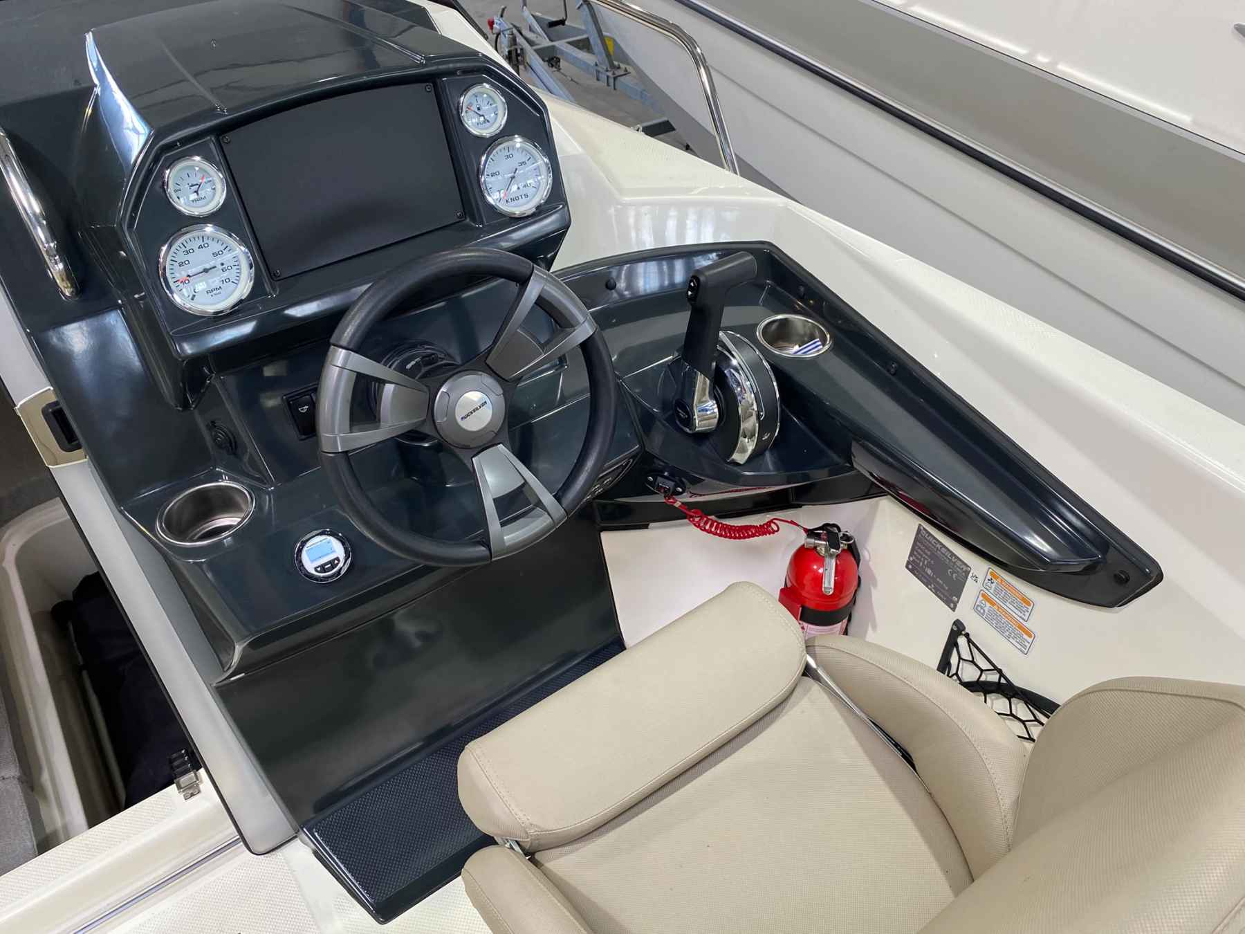 Motorboot Quicksilver Activ 555 Cabin