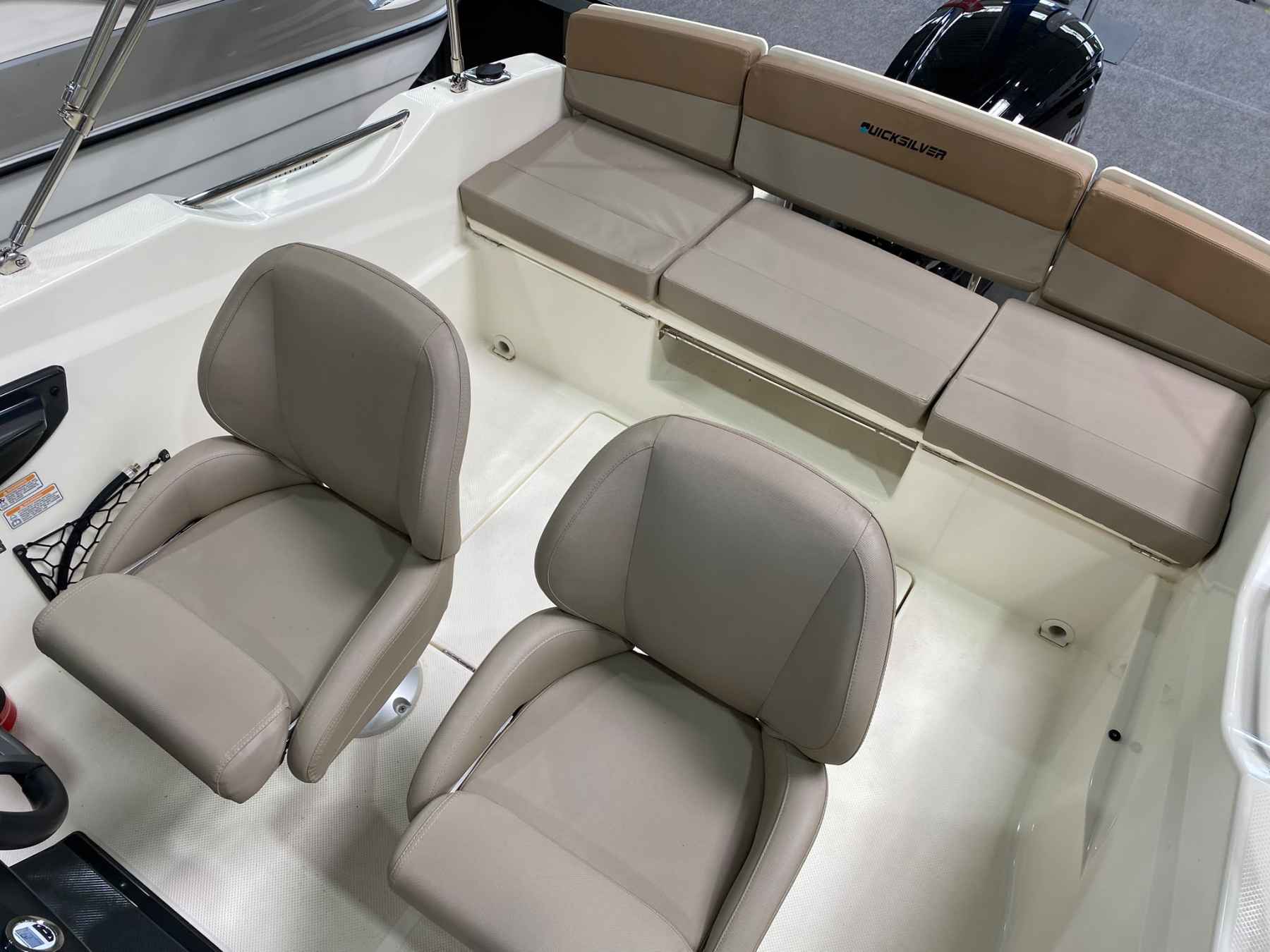 Motorboot Quicksilver Activ 555 Cabin
