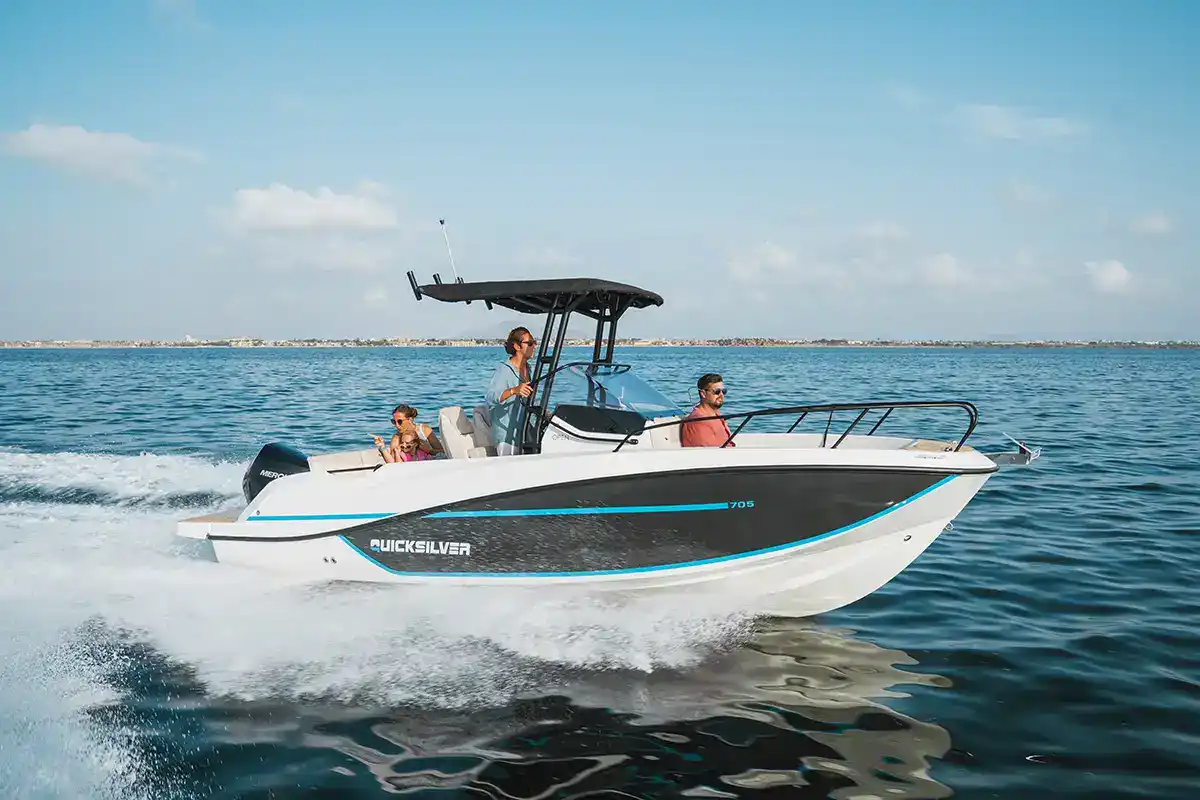 Motorboot Quicksilver Activ 705 Open
