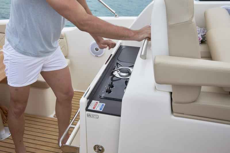 Motorboot Quicksilver Activ 875 Sundeck