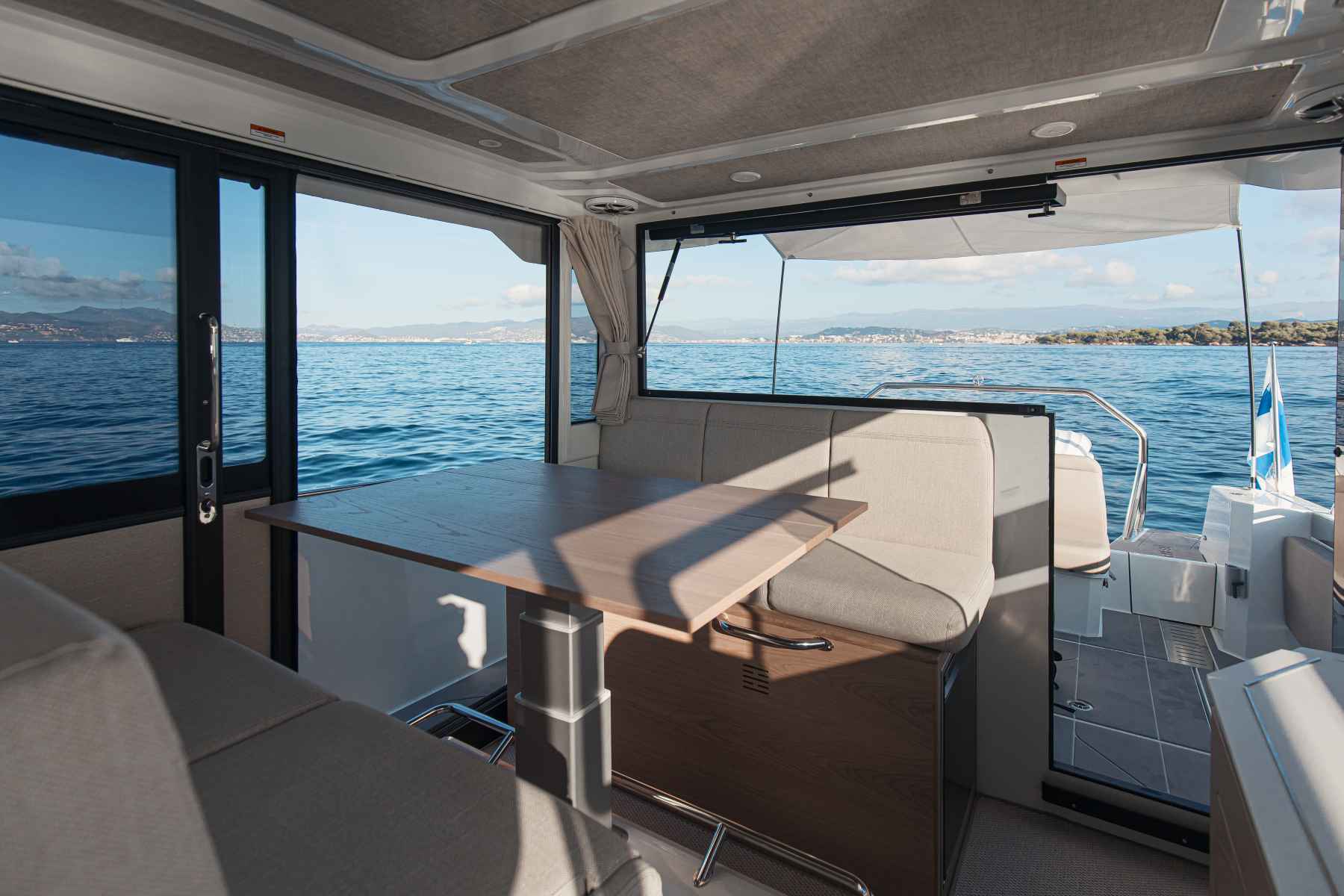 Motorboot Quarken 35 CABIN TOURER